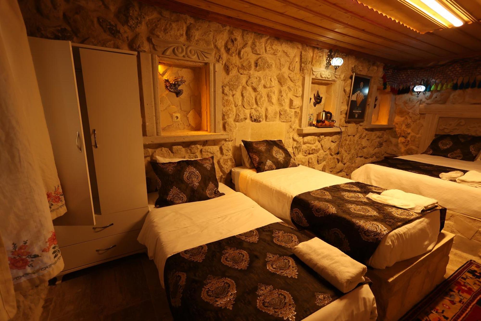 Lucky Luke Stone House Lägenhet Göreme Exteriör bild